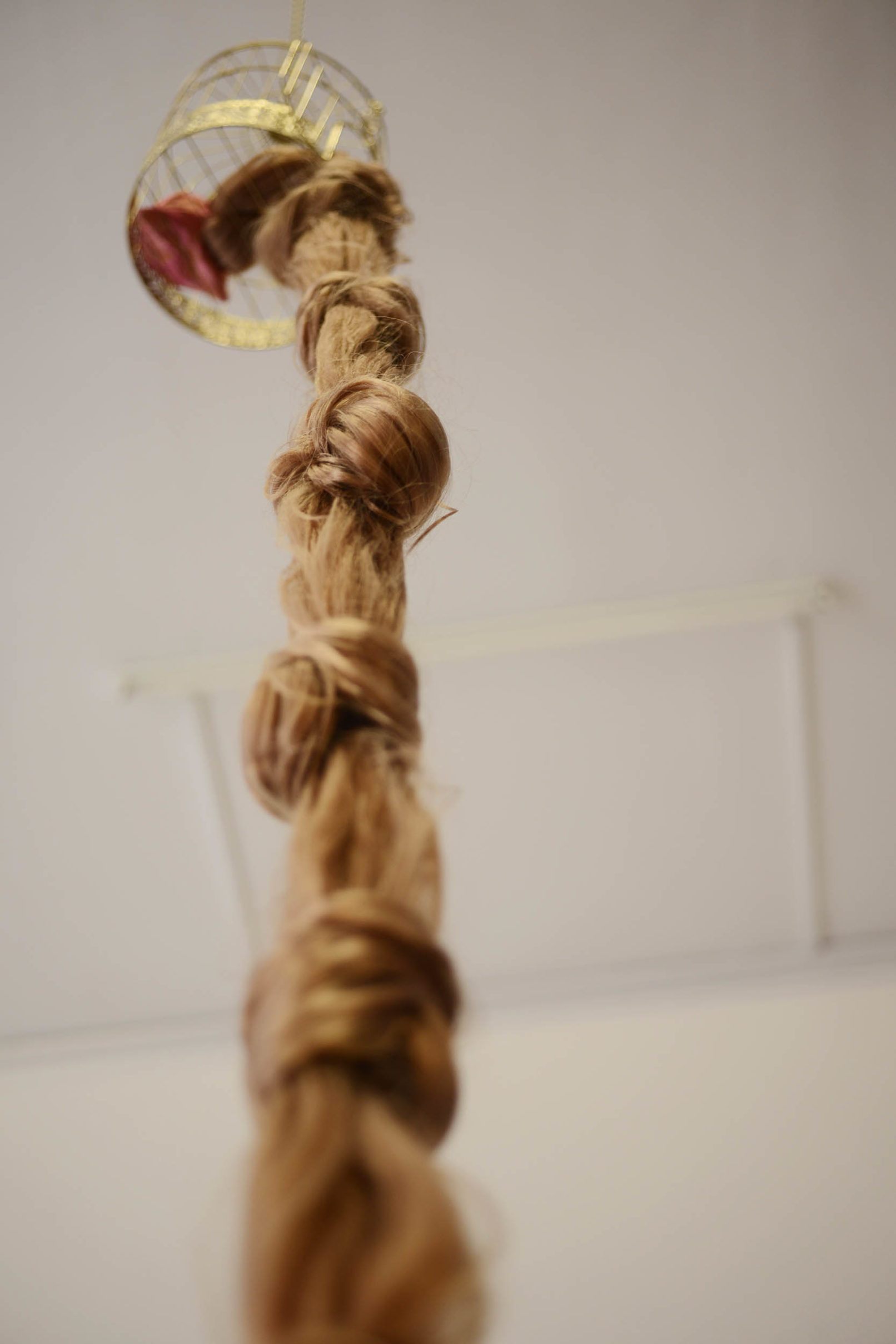 Golden Prison, Espace L, Artiste suisse, artiste féministe, artiste contemporain, contemporary artist, female artist, feminist artist