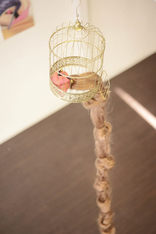 Golden prison, Artiste suisse, artiste féministe, artiste contemporain, contemporary artist, female artist, feminist artist