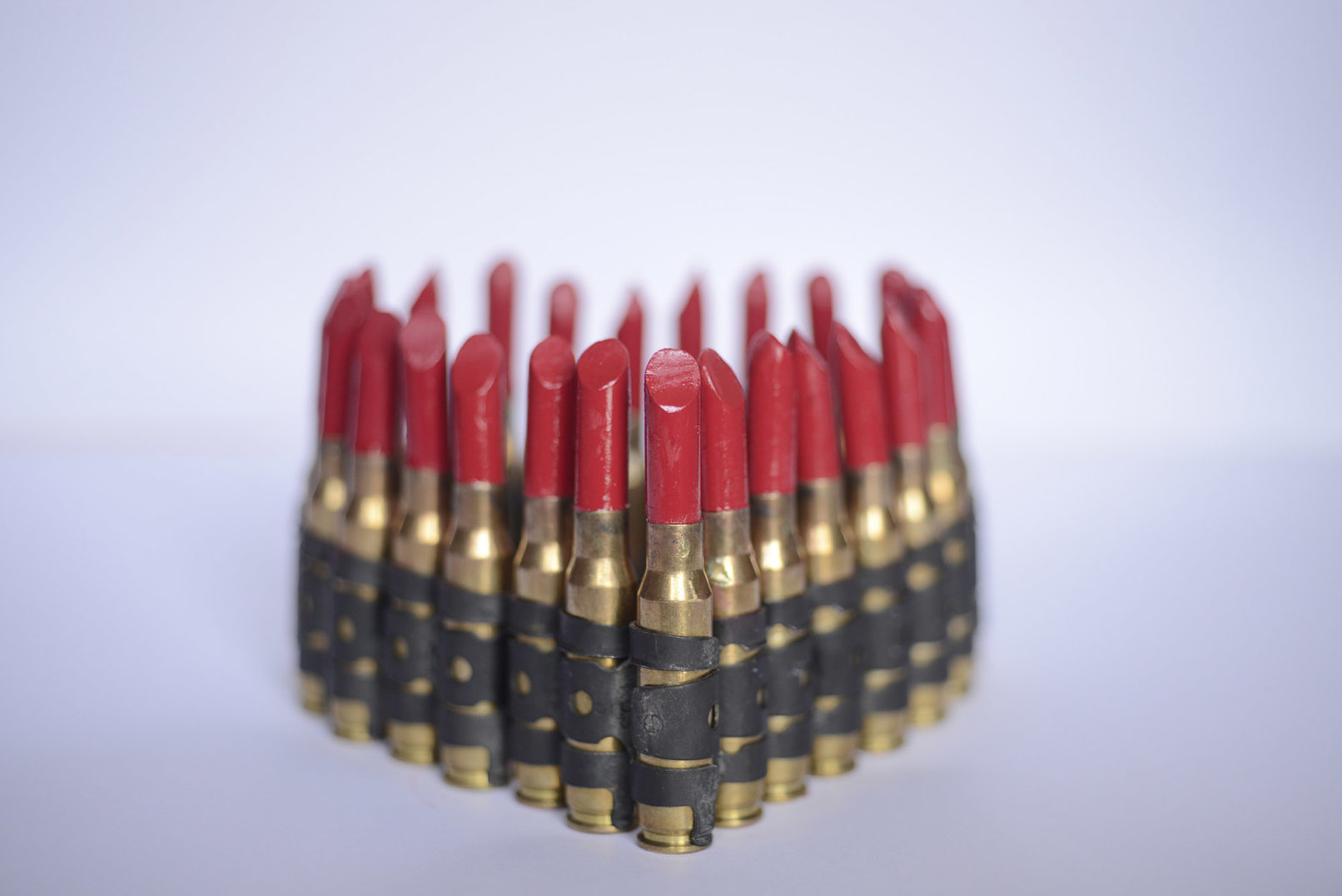 Kiss kiss bang bang, garter, weapon of mass seduction, Carine Bovey