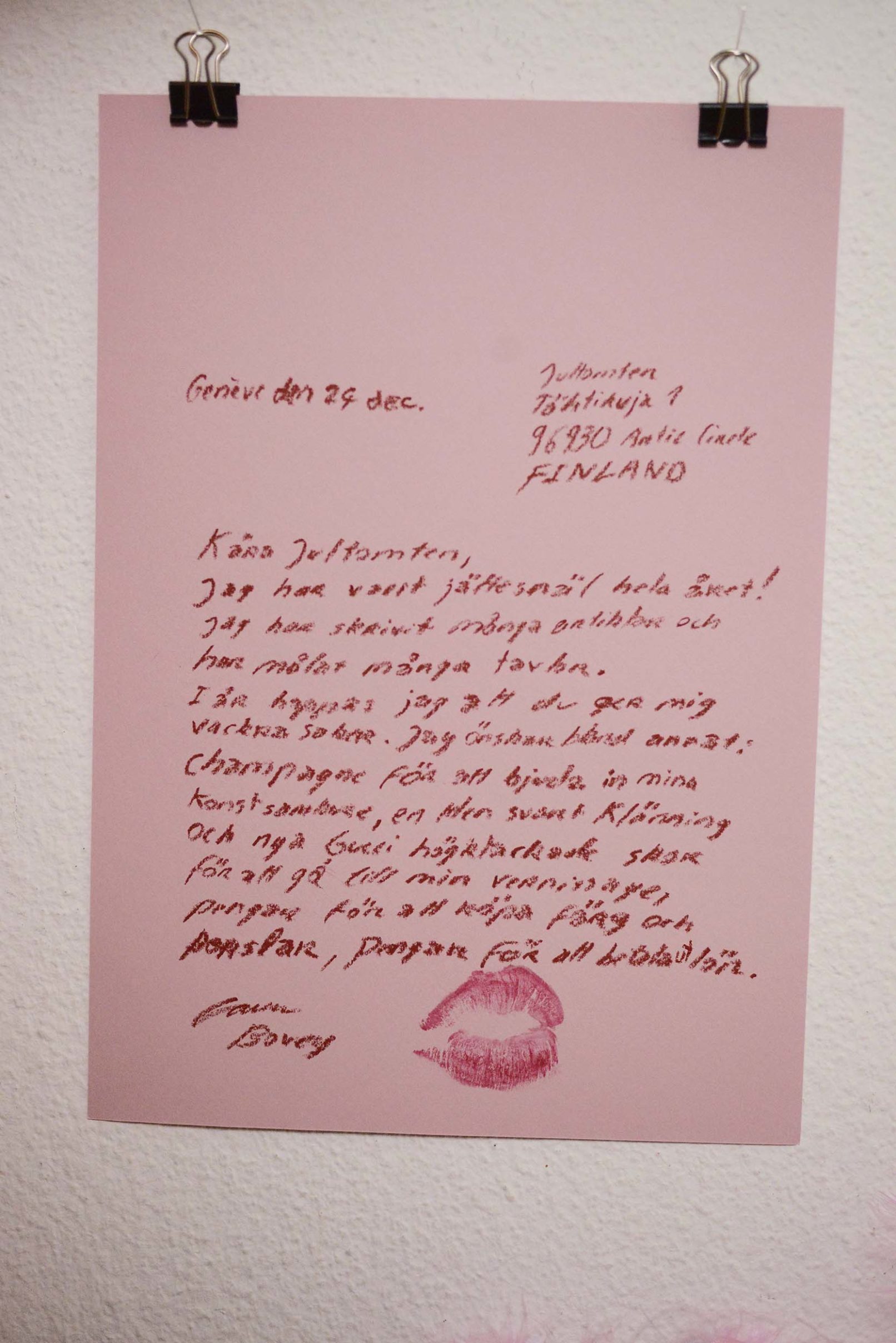 Brev till Jultomten, Letter to Santa Claus, Artiste suisse, artiste féministe, artiste contemporain, contemporary artist, female artist, feminist artist