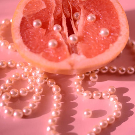Wet pink grapefruit, 2022