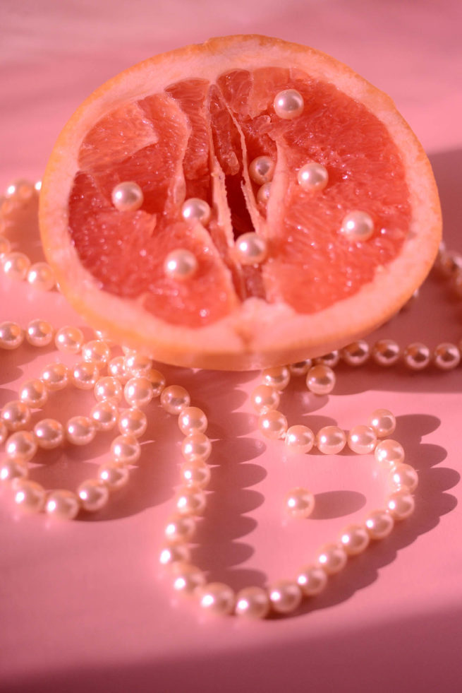Wet pink grapefruit, 2022