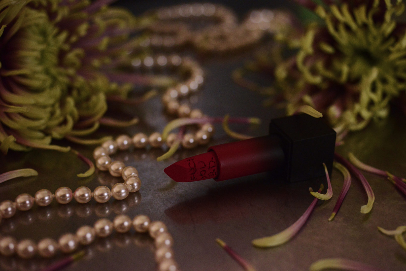 Encre noire, madonne, yellowkorner